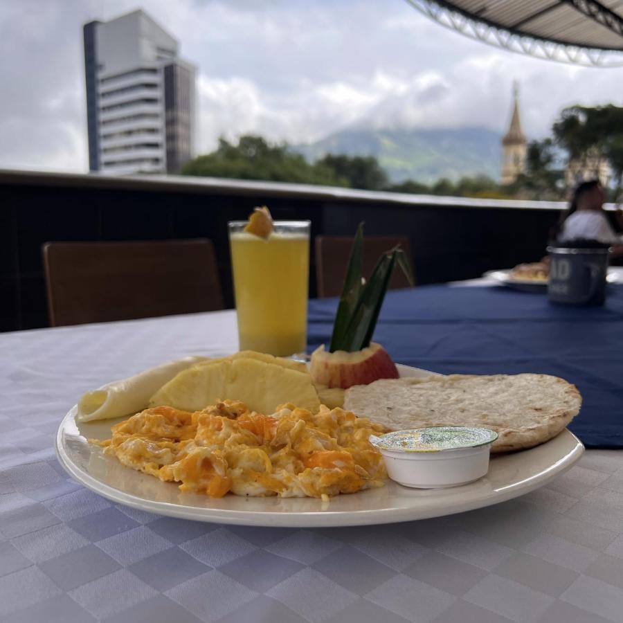 Hotel Luxor Pereira Eksteriør billede
